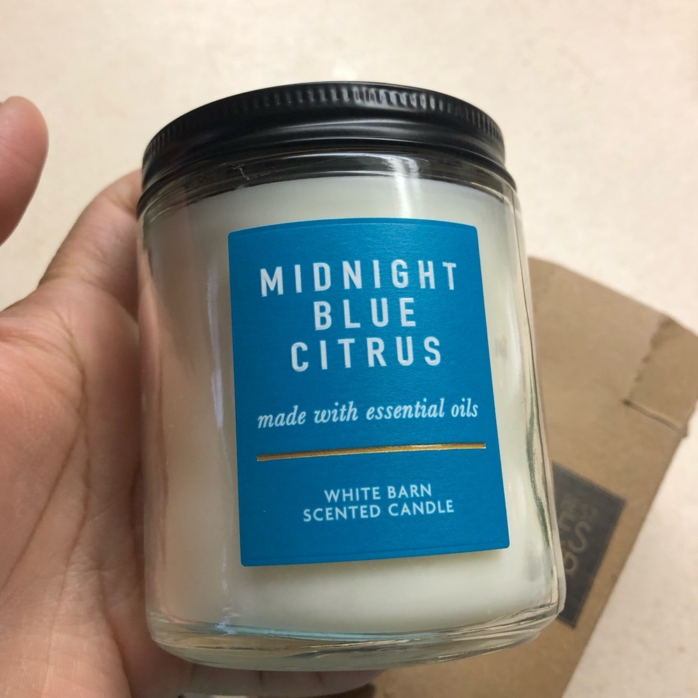 NWT Bath & Body Works Single Wick Candle MIDNIGHT BLUE CITRUS - Picture 1 of 3